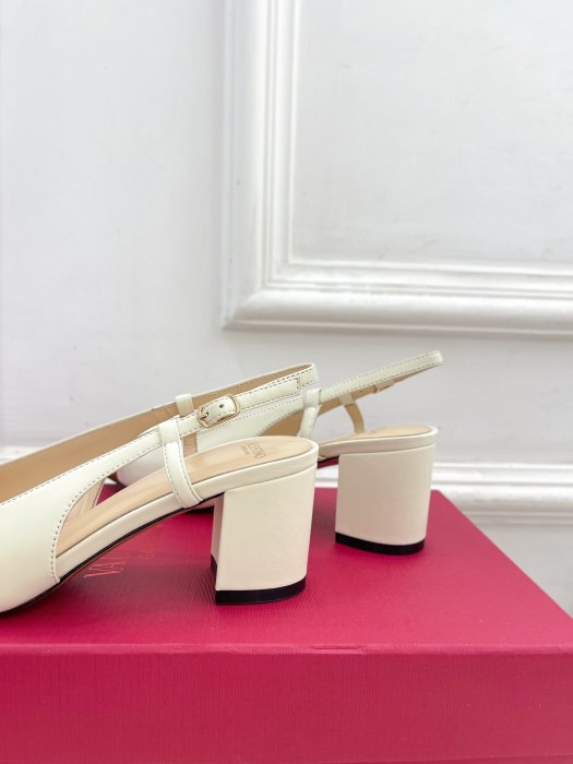 Босоножки фото 6