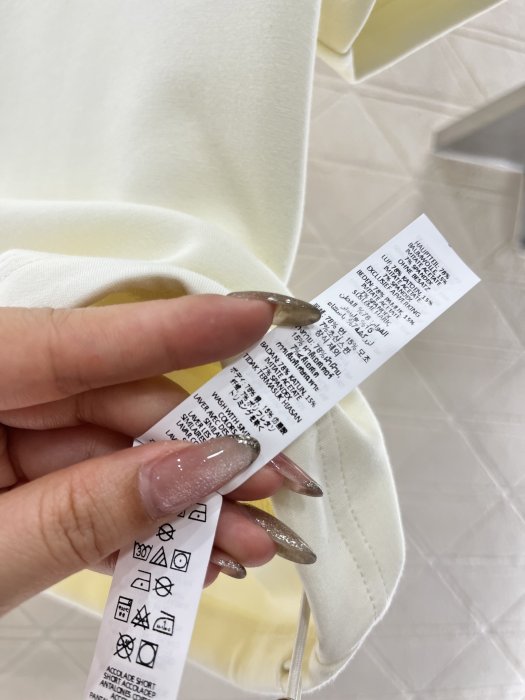 T-shirt women's фото 6