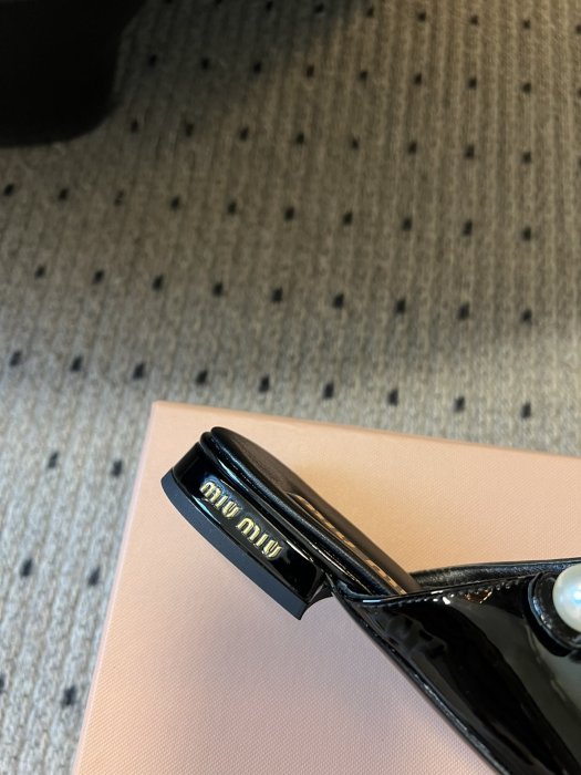 Босоножки фото 8