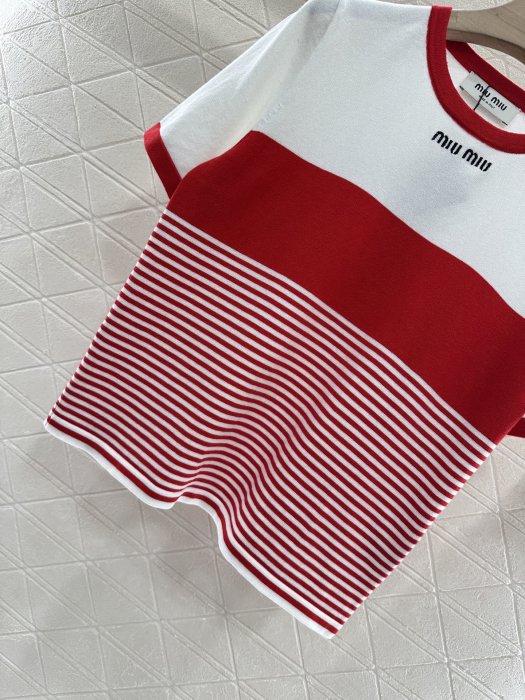 T-shirt women's фото 5