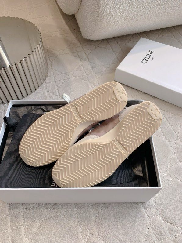 Кросівки жіночі фото 9