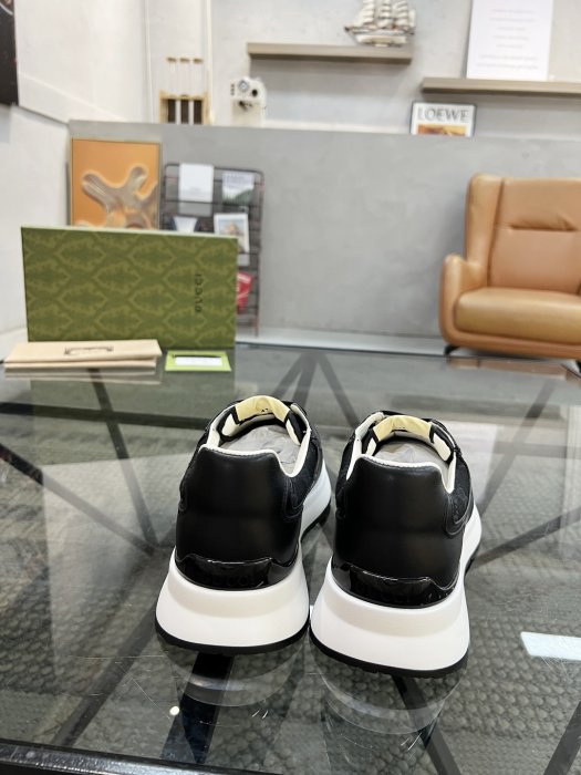 Кросівки чоловічі фото 8