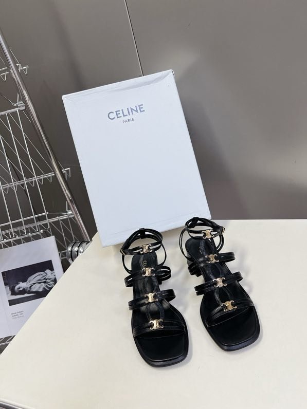 Босоножки фото 8