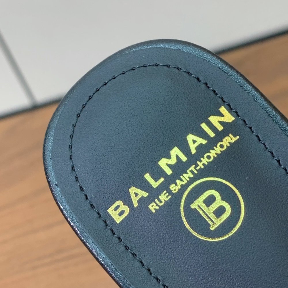 Босоніжки фото 9