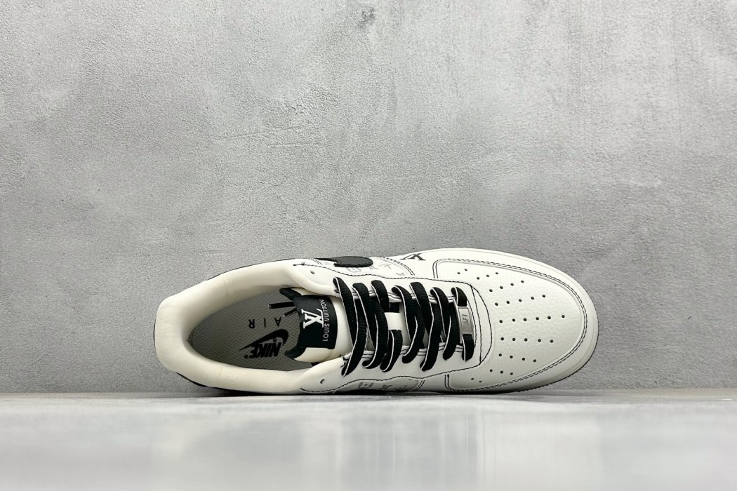 Кроссовки Nike Air Force 1 07 Low LV фото 3