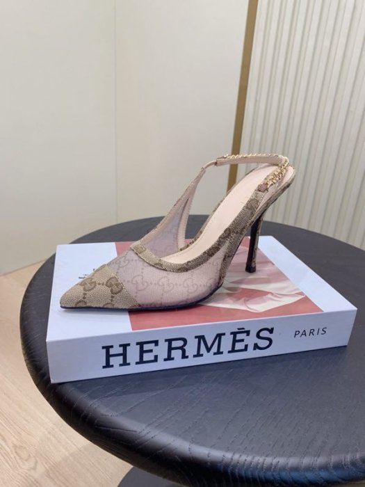 Босоножки фото 4