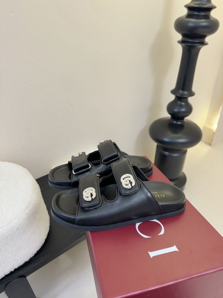 Шльопанці жіночі фото 5