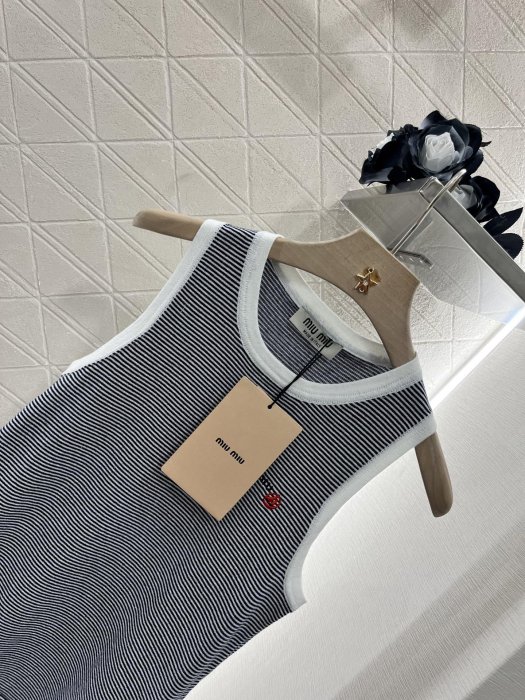 Майка жіноча фото 8