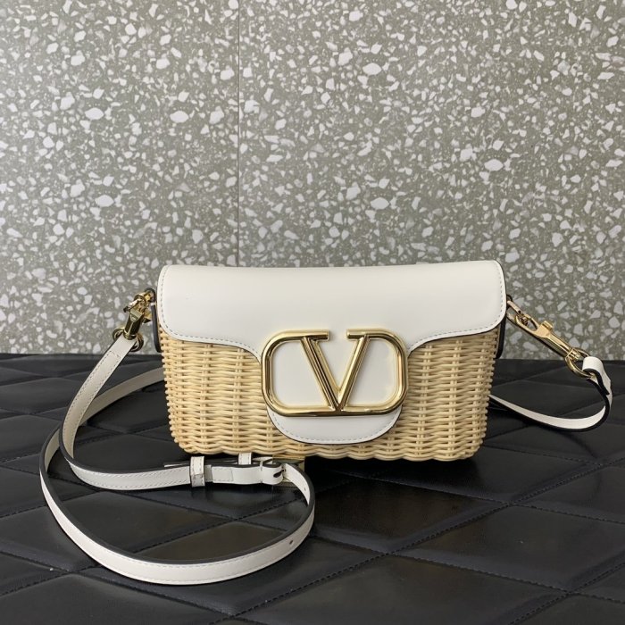 A bag women's Valentino Garavani Loco 22 cm