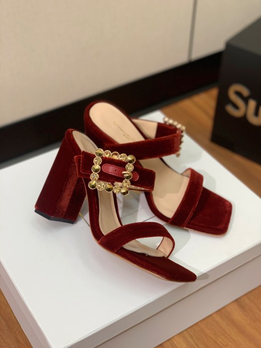 Босоножки фото 8