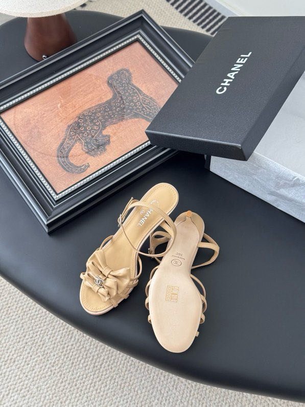 Босоножки фото 8