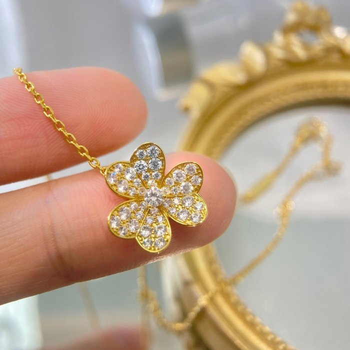Necklace фото 4