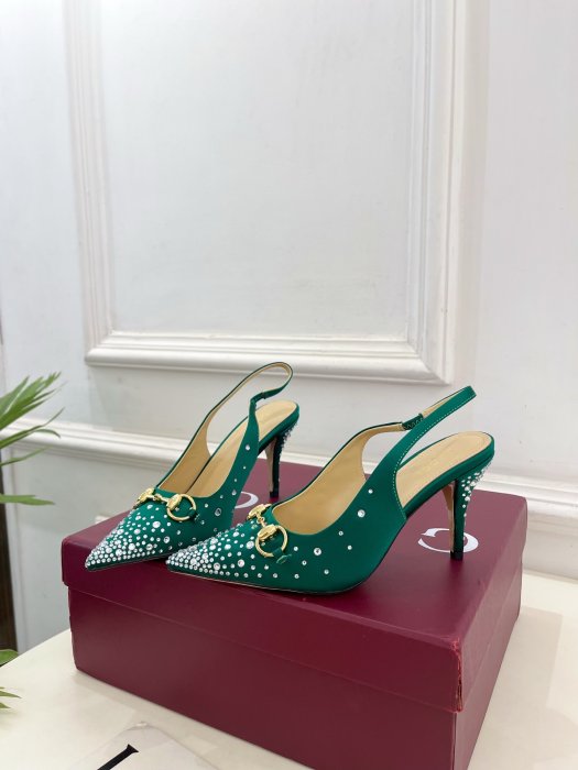 Босоножки фото 3