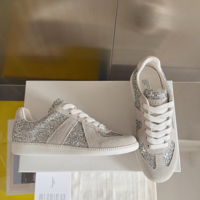 Кросівки фото 2