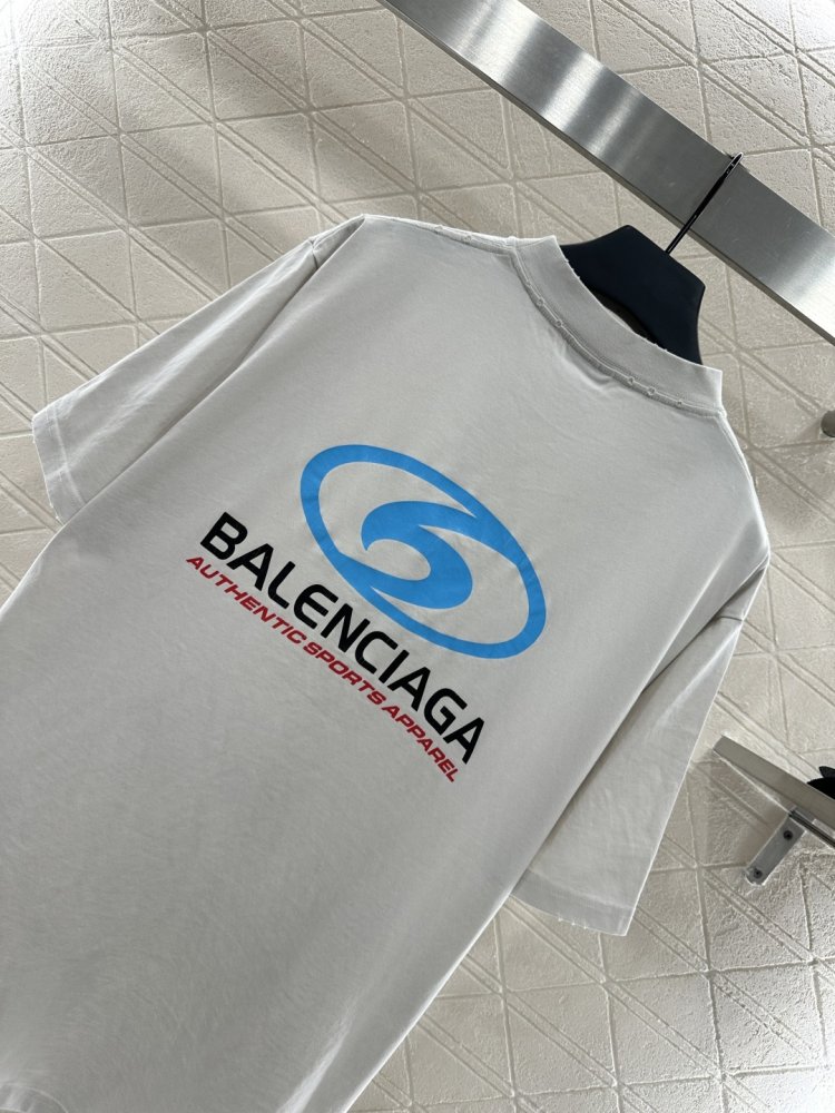 T-shirt women's фото 4