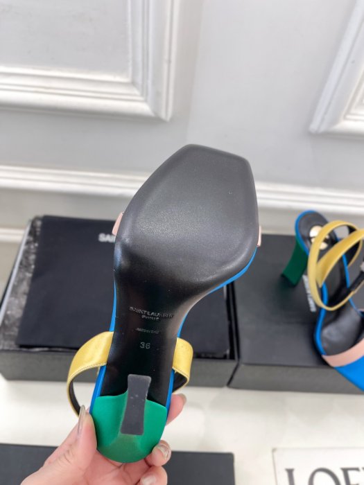 Босоножки фото 9