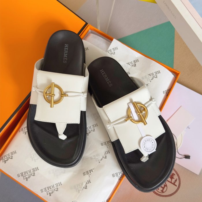 Шлепанцы женские