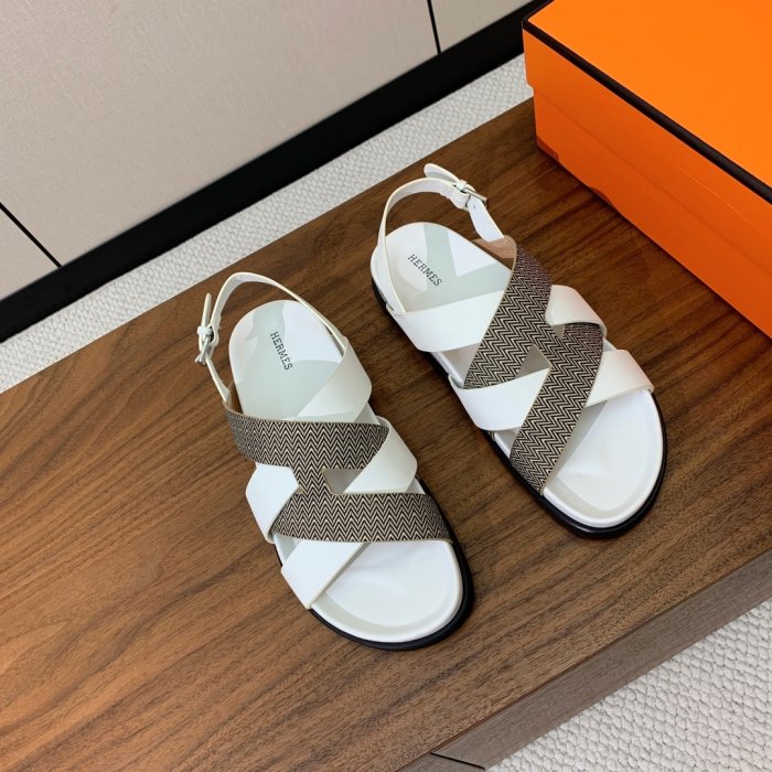 Сандалі жіночі фото 3