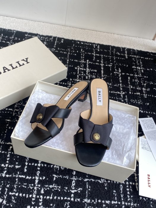 Босоніжки фото 5