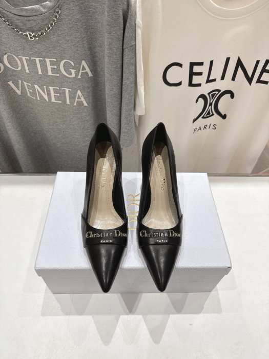 Туфлі жіночі