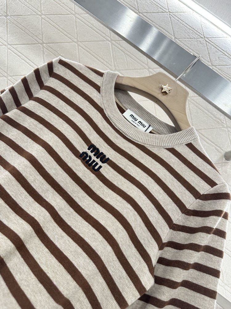 T-shirt women's фото 8