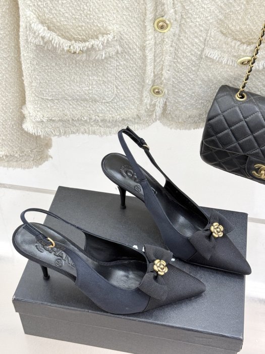 Босоножки фото 3