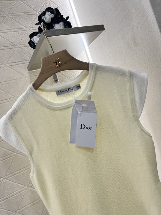 Футболка женская фото 3