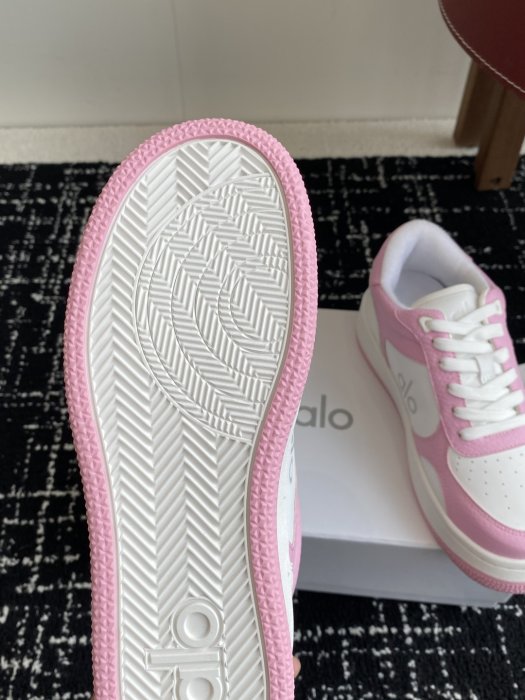 Кроссовки женские фото 9