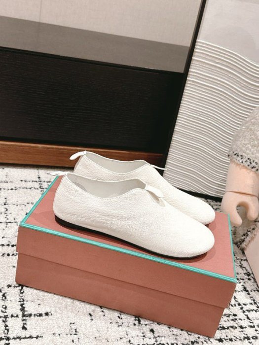 Ballet shoes
