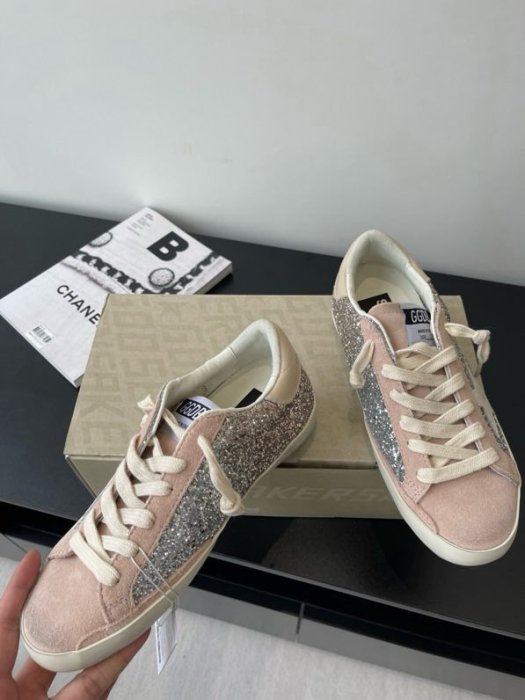 Кроссовки женские фото 2