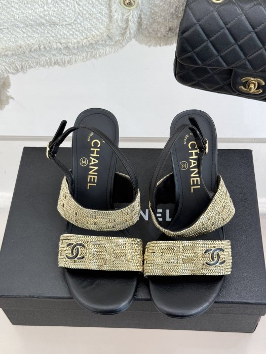 Босоножки фото 4