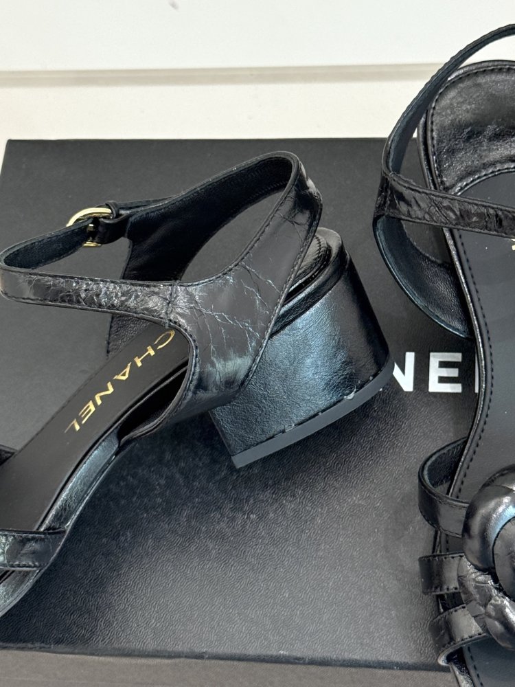 Босоножки фото 6