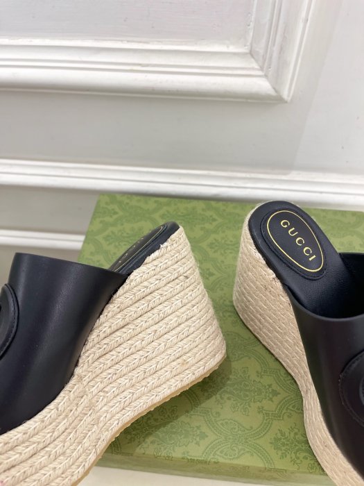 Босоножки фото 7