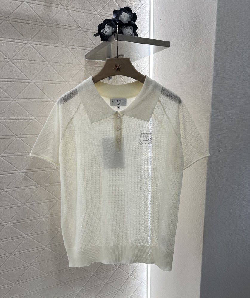 Футболка жіноча