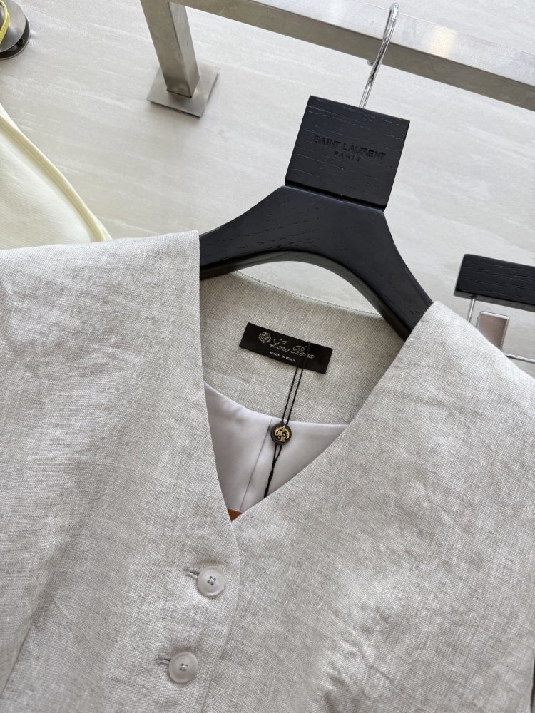 Костюм женский фото 4