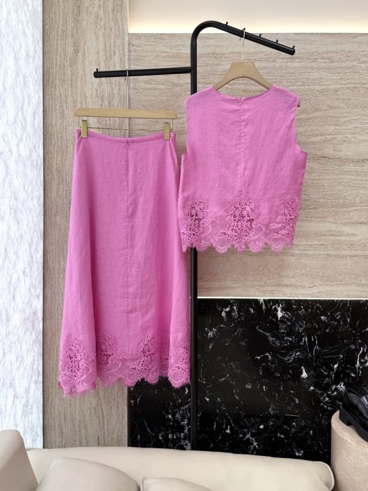 Costume female фото 2