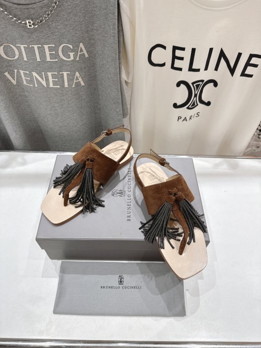 Sandals women's фото 2