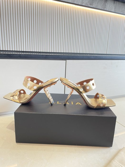 Босоножки фото 8