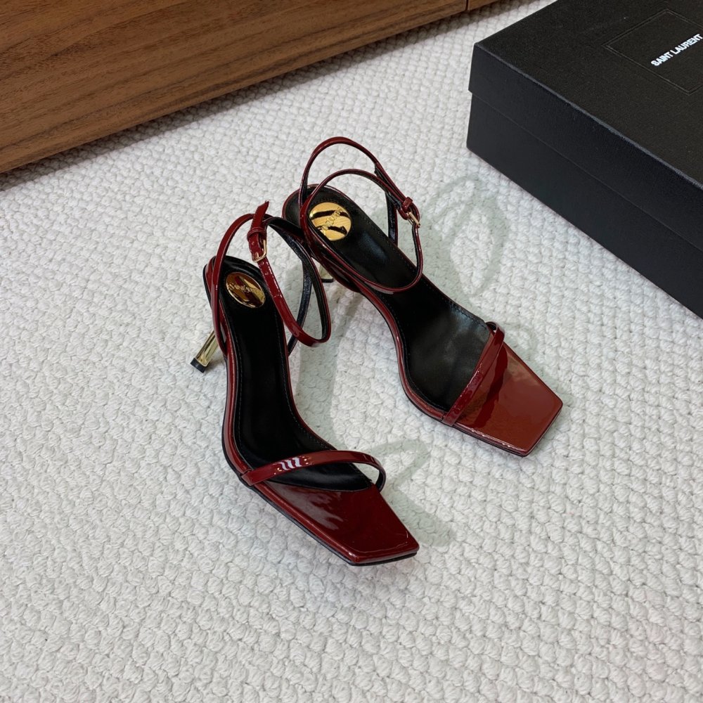 Босоніжки фото 5