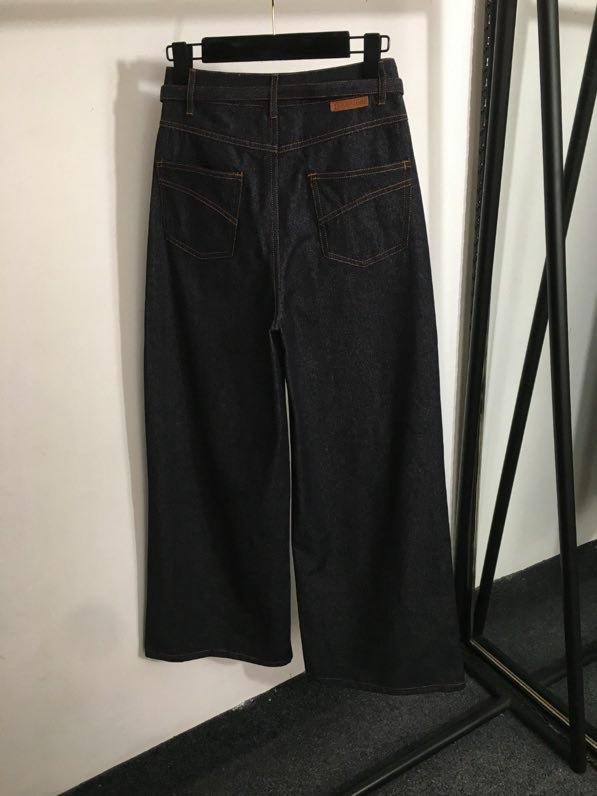 Костюм женский фото 4