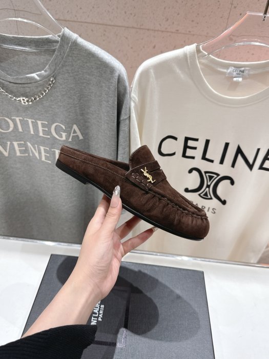 Лоферы кожаные женские фото 5