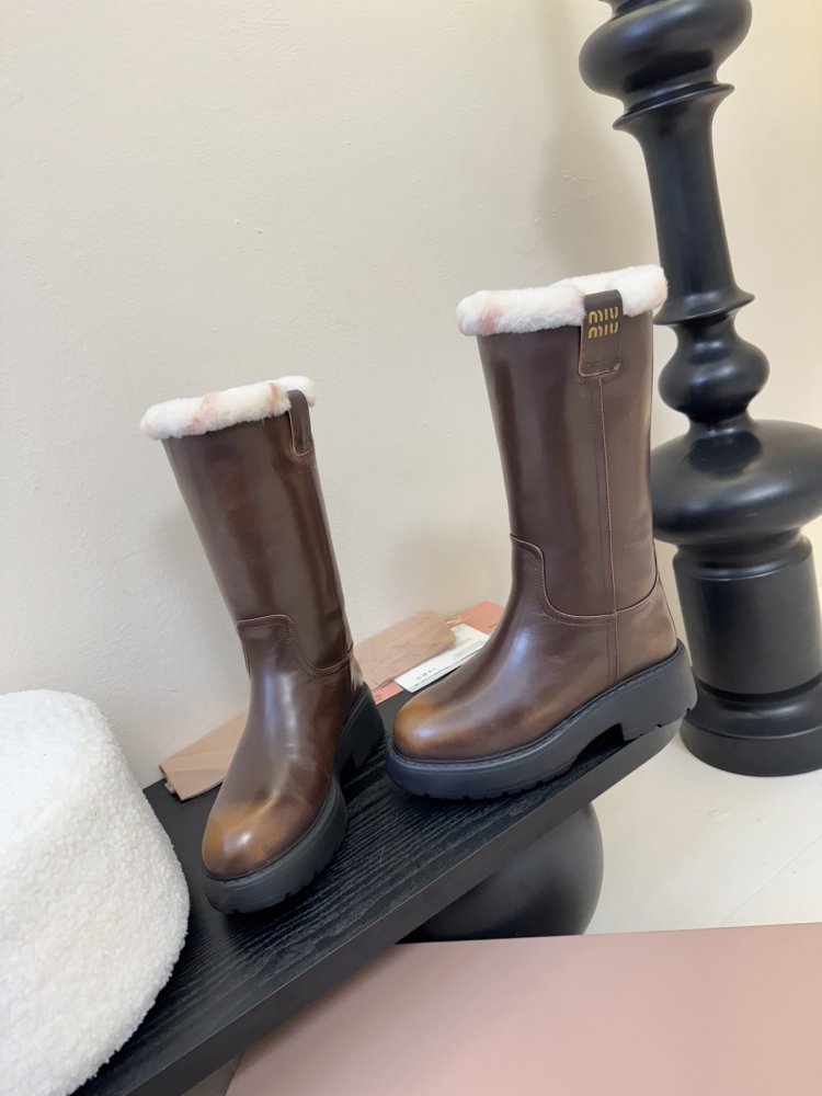 Сапоги женские фото 3