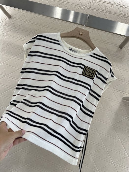 T-shirt women's фото 6