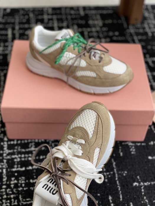 Кроссовки фото 6