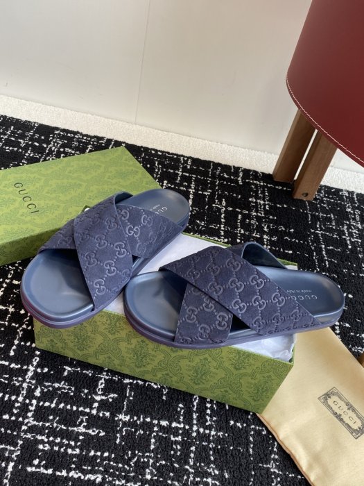 Шлепанцы фото 3