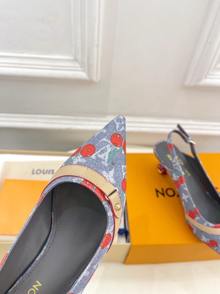 Босоніжки фото 6