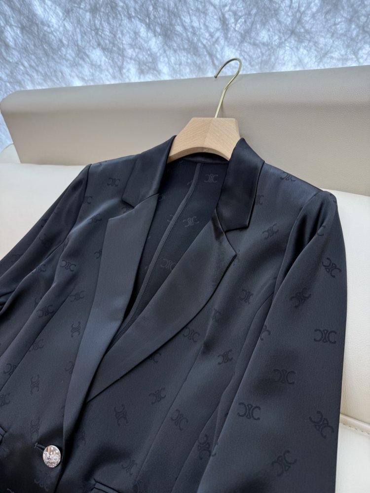 Костюм жіночий фото 7