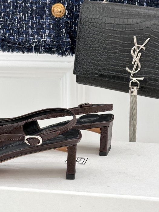 Босоножки фото 6