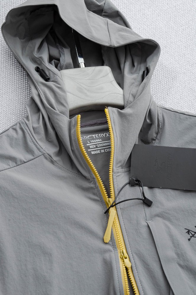 Куртка вітровка чоловіча фото 4