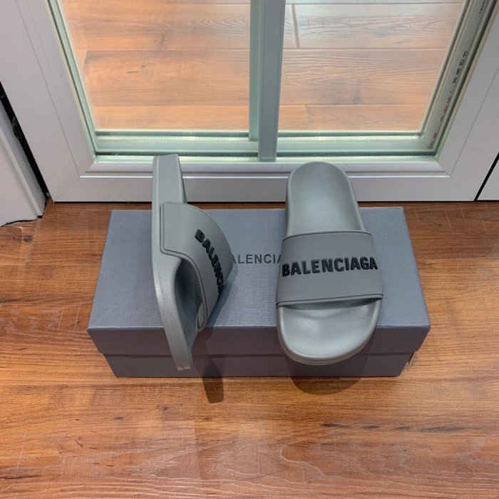 Шлепанцы фото 2